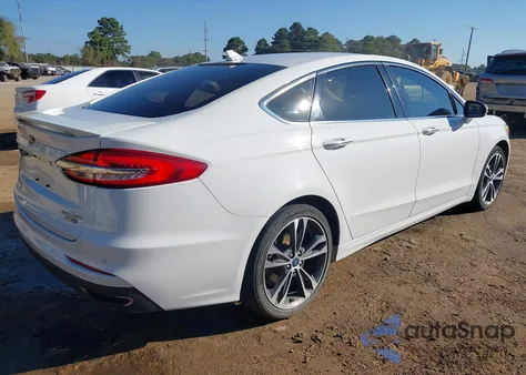 2019 Ford Fusion Titanium из США, поврежденный, VIN 3FA6P0D96KR139590